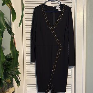 Carmen Marc Valvo Black Knee-Length Embellished Sheath Dress with Long Sleeves